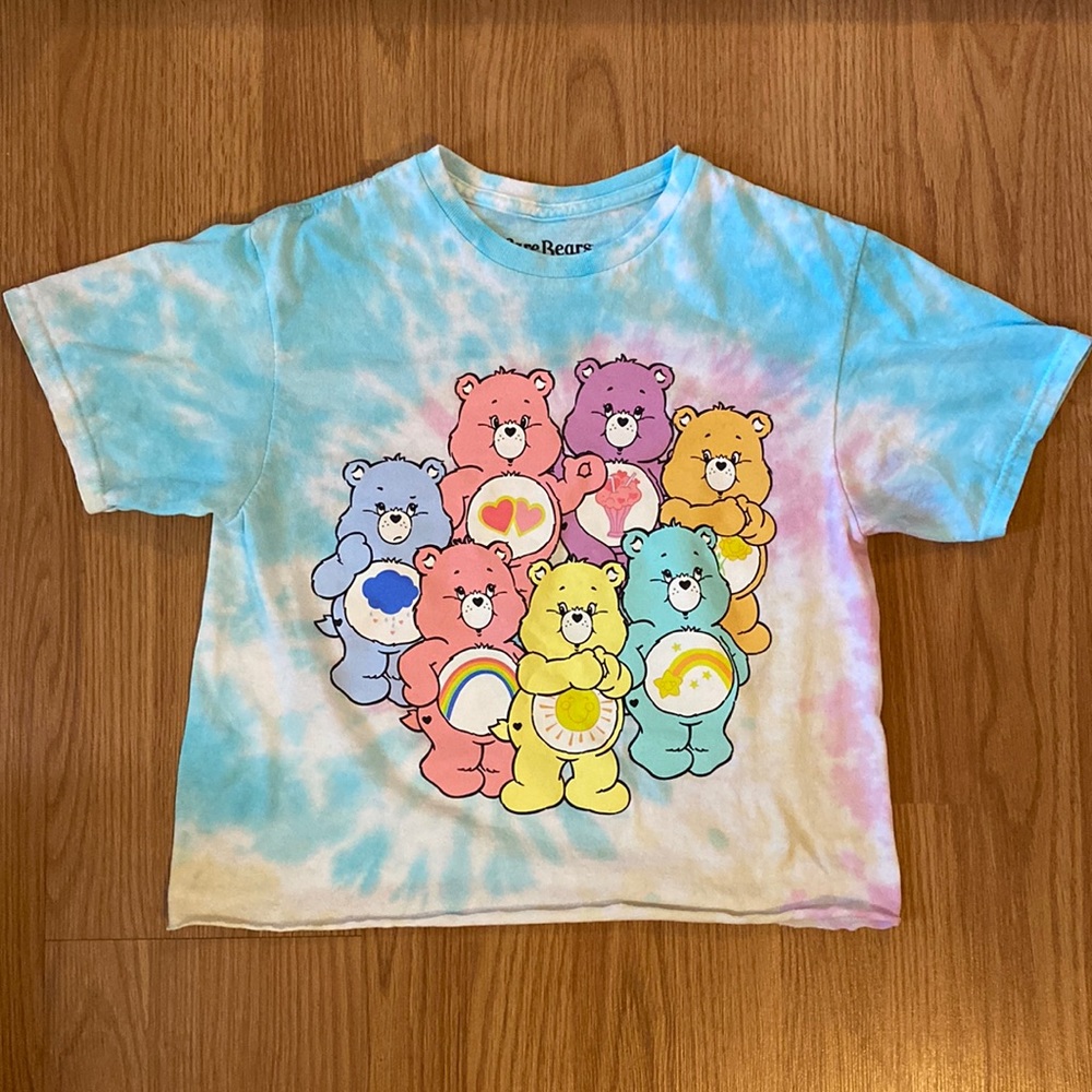❤️ Care Bears Tee Size Small NWOT
